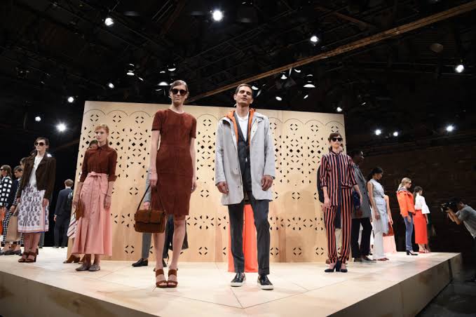 The 5 best fashion show services in Dinslaken – Coordinating local presentations for collections
